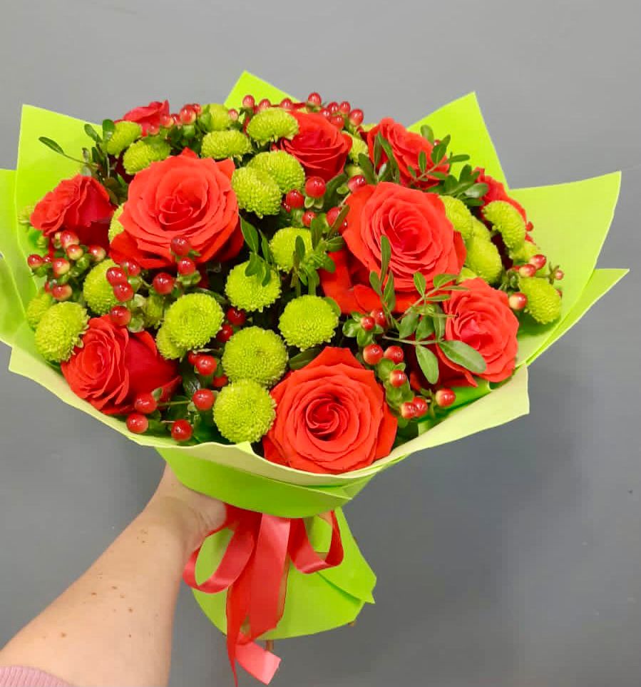 Букет цветов из: Хризантемы и Розы в Пригородном Курской области