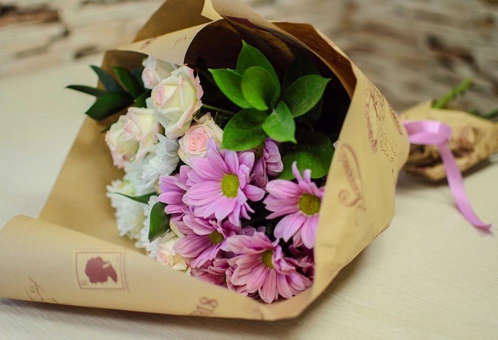 Букет цветов из: Розы и Хризантемы в Пригородном Курской области