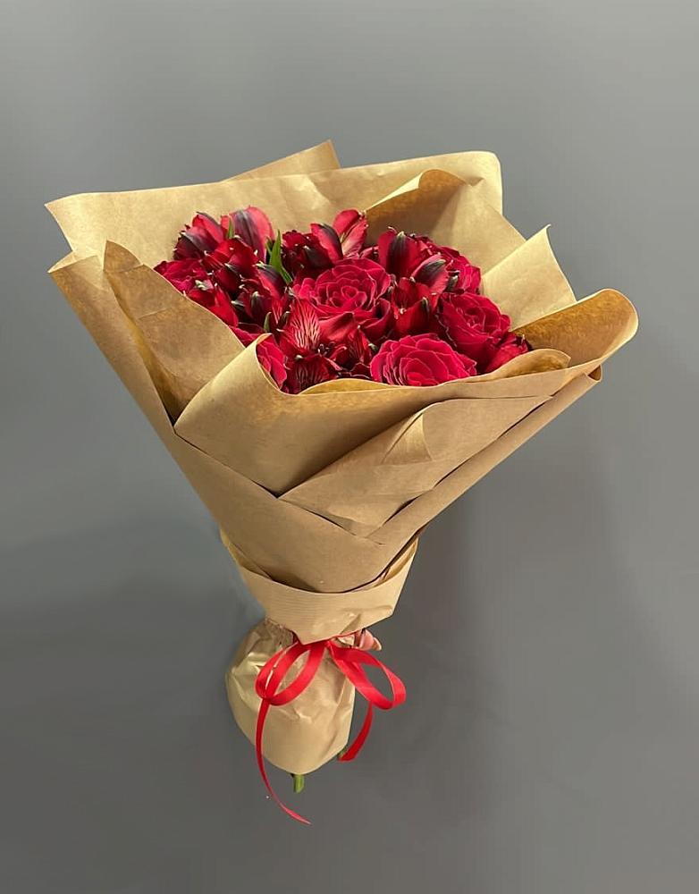 Букет цветов из: Альстромерии и Розы в Пригородном Курской области