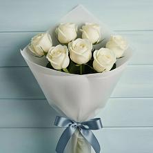 Букет 7 Белых роз Эдлесс Лав в Пригородном Курской области