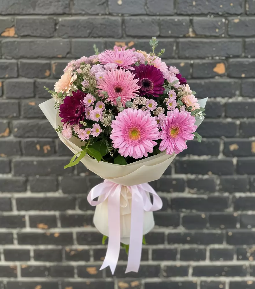 Букет цветов из: Герберы и Хризантемы в Пригородном Курской области
