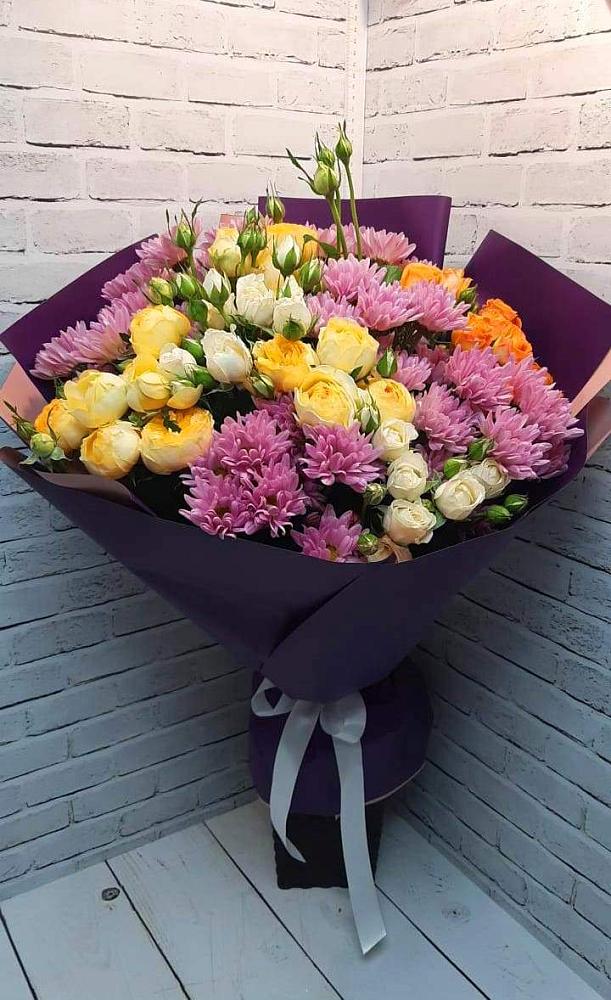 Букет цветов из: Хризантемы и Розы в Пригородном Курской области