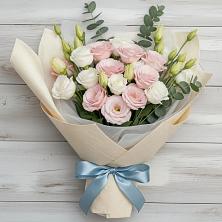 Букет цветов из:  Лизиантусы в Пригородном Курской области