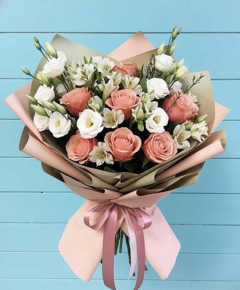 Букет цветов из: Розы, Альстромерии и Лизиантусы в Пригородном Курской области