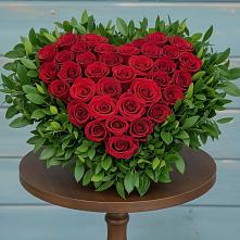 Цветочная композиция из Розы в виде сердца в Пригородном Курской области