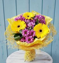 Букет цветов из:  Хризантемы и Герберы в Пригородном Курской области