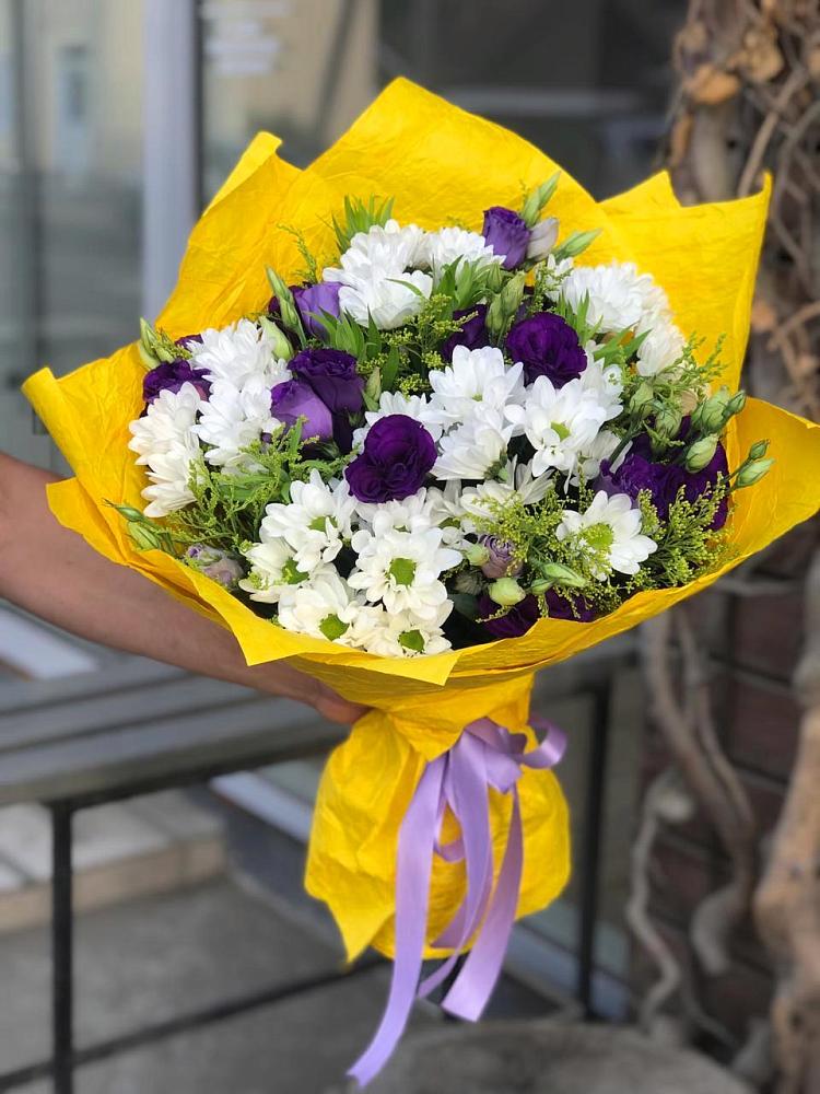 Букет цветов из: Ирисы, Хризантемы и Ромашки в Пригородном Курской области