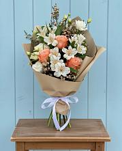 Букет цветов из:  Альстромерии, Лизиантусы, Розы и Хризантемы #REPLACE_PRED# Пригородном Курской области