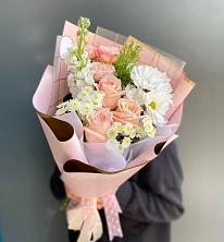 Букет цветов из:  Хризантемы и Розы в Пригородном Курской области