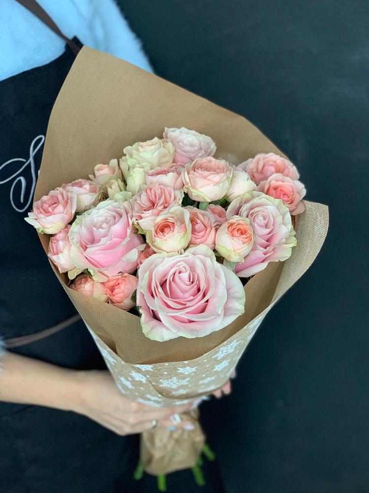 Букет цветов из: Хризантемы и Розы в Пригородном Курской области