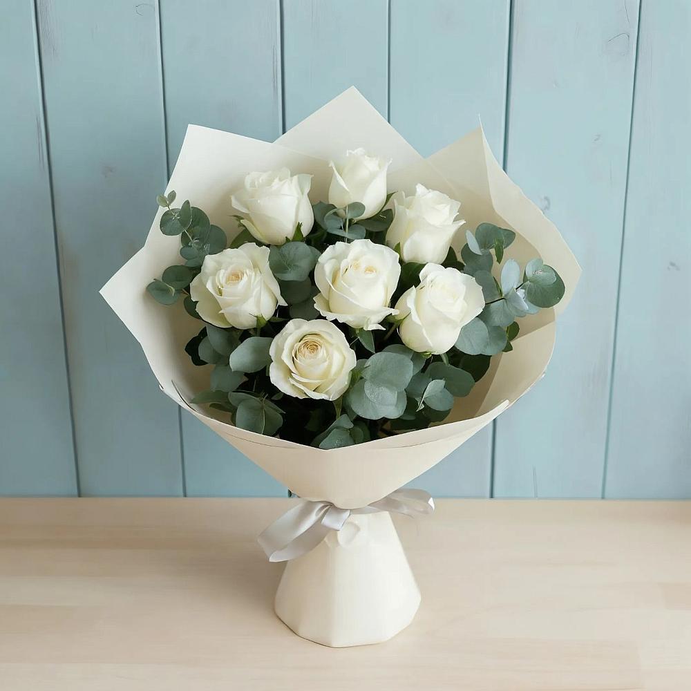 Букет Белые розы в Эвкалипте в Пригородном Курской области