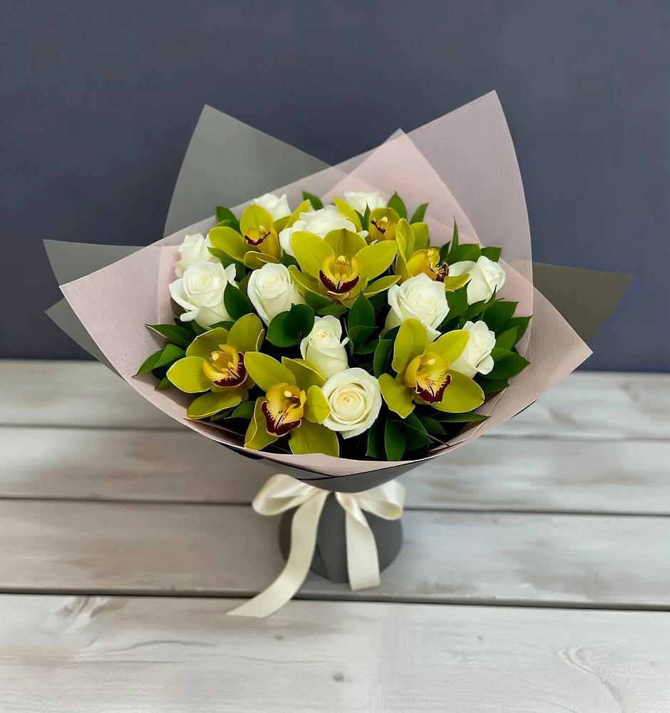 Букет цветов из: Орхидеи и Розы в Пригородном Курской области