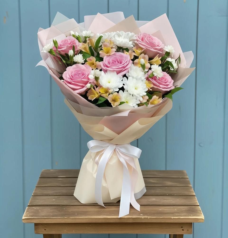 Букет цветов из: Гвоздики, Орхидеи и Розы в Пригородном Курской области