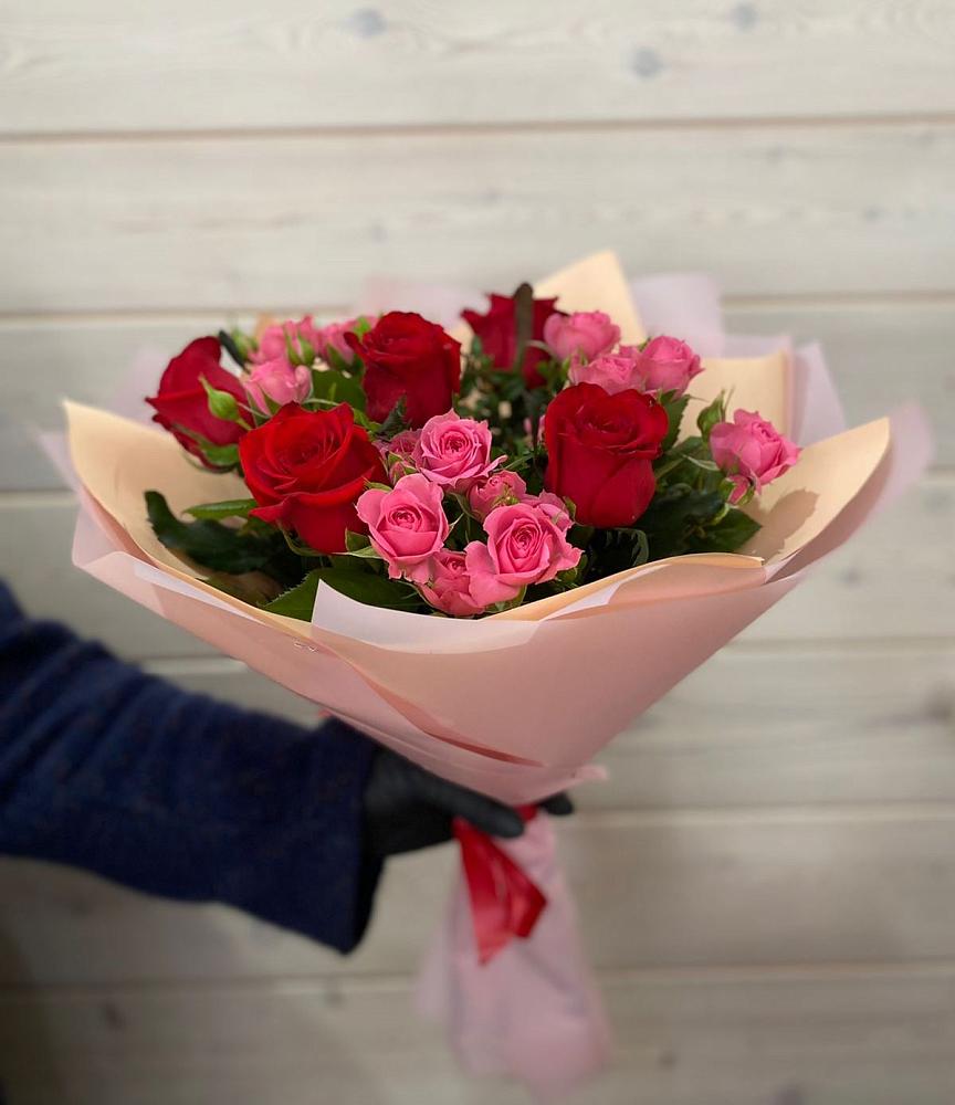 Букет цветов из: Розы в Пригородном Курской области